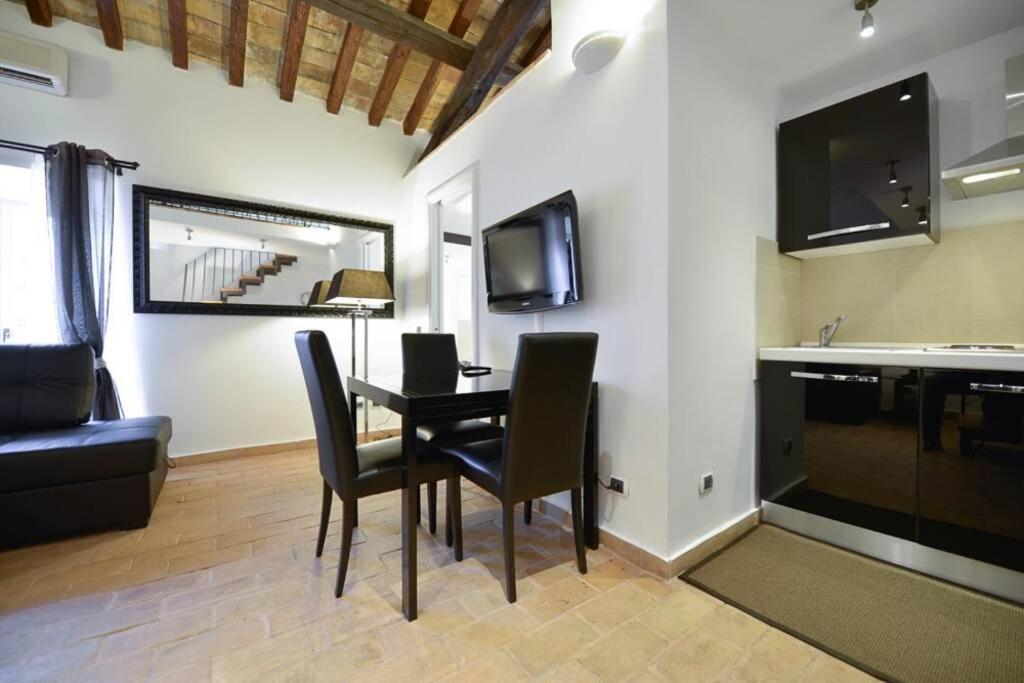 Apartment Ibernesi - Charming At The Forums Rome